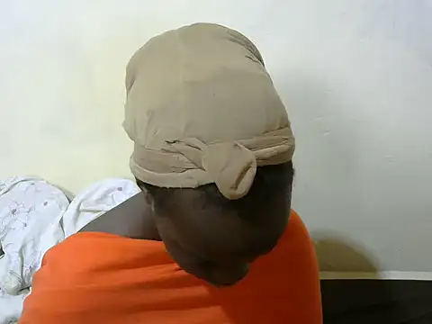 Snapshot of Thicky_kyla chatting on February 19, 2026, 12:57 pm Thicky kyla online show from February 19, 2026, 12:57 pm