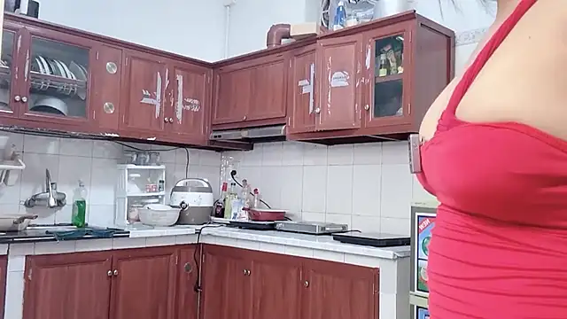 LyLy Office online show from April 10, 2026, 2:29 am