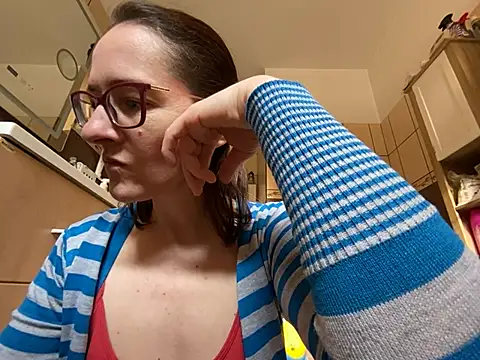 Milky hairy mommy online show from March 5, 2026, 7:05 am