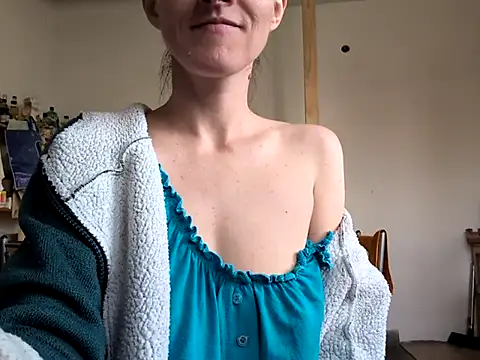 Snapshot of Milky_hairy_mommy chatting on March 10, 2025, 7:55 am Milky hairy mommy online show from March 10, 2025, 7:55 am