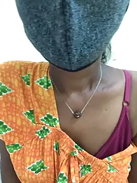 Snapshot of Tamil--Rani chatting on December 4, 2025, 9:08 am Tamil--Rani online show from December 4, 2025, 9:08 am