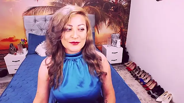 eviajoness online show from May 24, 2026, 11:26 pm