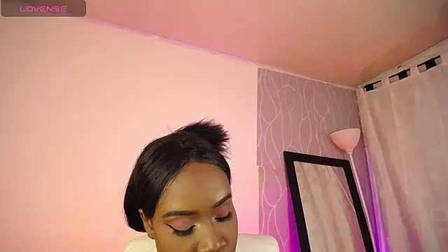 Britanymooree online show from January 31, 2025, 10:42 pm