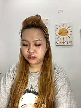 Odette68 online show from March 4, 2026, 1:02 am