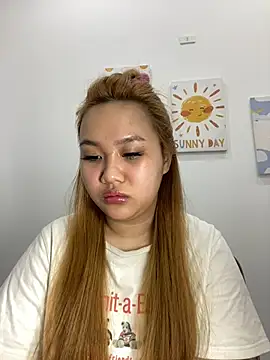 Odette68 online show from February 15, 2026, 4:46 am