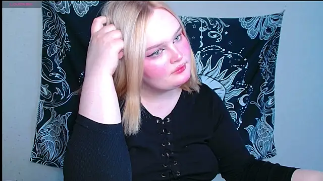 Snapshot of rozzhaos8 chatting on February 6, 2026, 12:01 pm rozzhaos8 online show from February 6, 2026, 12:01 pm