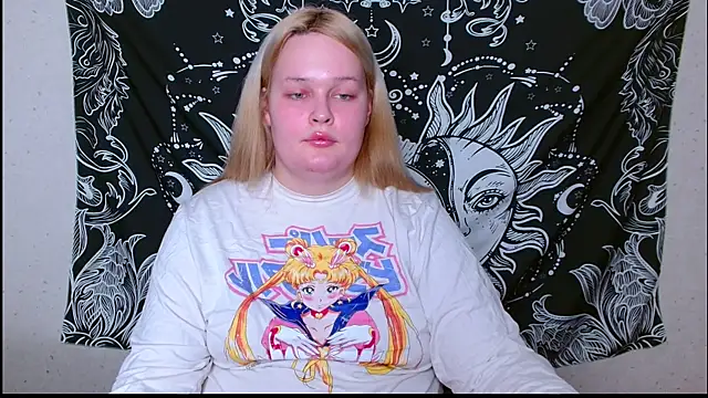 Snapshot of rozzhaos8 chatting on February 17, 2026, 7:55 pm rozzhaos8 online show from February 17, 2026, 7:55 pm