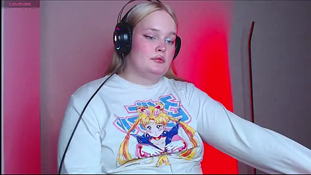 Snapshot of rozzhaos8 chatting on October 28, 2025, 8:08 pm rozzhaos8 online show from October 28, 2025, 8:08 pm