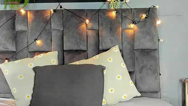 AmbarHills 1 online show from January 15, 2026, 11:35 am