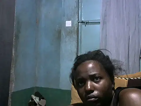 sweet gal01 online show from December 5, 2025, 9:34 pm