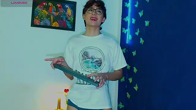 Snapshot of arnold_laurent_ chatting on September 27, 2025, 2:28 am arnold laurent online show from September 27, 2025, 2:28 am