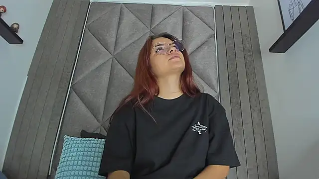 AbbyWathson online show from September 12, 2025, 7:46 pm