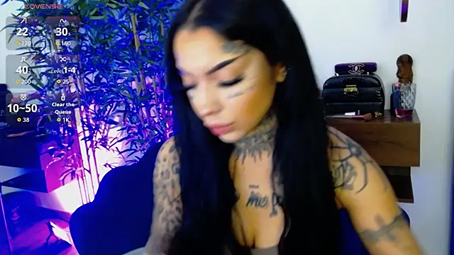 CreamyInkky  online show from December 4, 2025, 6:56 am