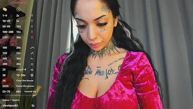 CreamyInkky  online show from March 19, 2025, 1:07 pm