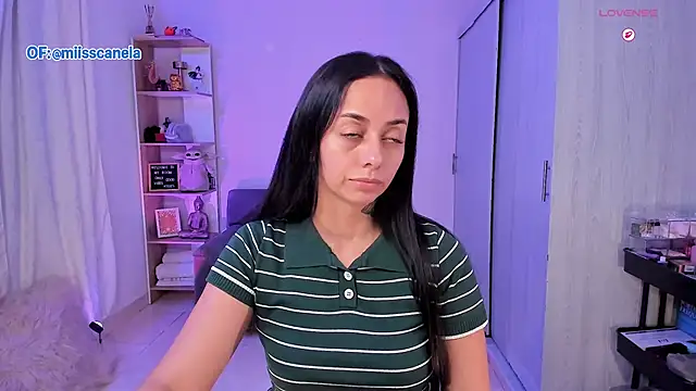 Aleja24Evans online show from December 4, 2025, 2:10 am