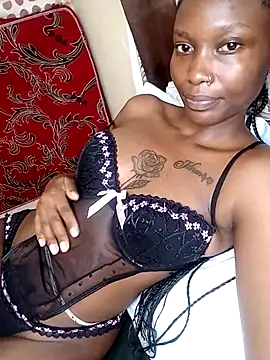 Snapshot of Pinky_shyee chatting on March 16, 2025, 7:27 pm Pinky shyee online show from March 16, 2025, 7:27 pm