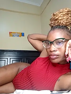 Snapshot of Pinky_shyee chatting on September 12, 2025, 4:23 am Pinky shyee online show from September 12, 2025, 4:23 am