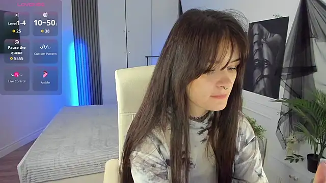 SashaSunlight online show from October 14, 2025, 2:28 pm