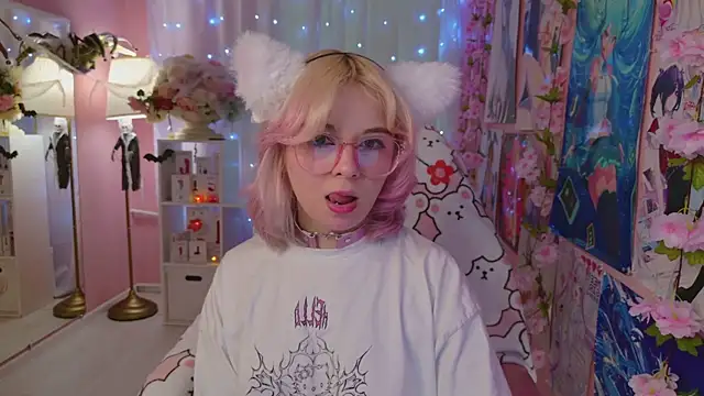 Snapshot of Coconut_Mia chatting on October 24, 2025, 9:47 pm Coconut Mia online show from October 24, 2025, 9:47 pm