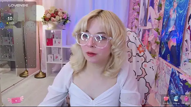 Snapshot of Coconut_Mia chatting on September 26, 2025, 1:51 pm Coconut Mia online show from September 26, 2025, 1:51 pm