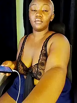 Snapshot of Black_Starr chatting on January 22, 2025, 1:11 pm Black Starr online show from January 22, 2025, 1:11 pm