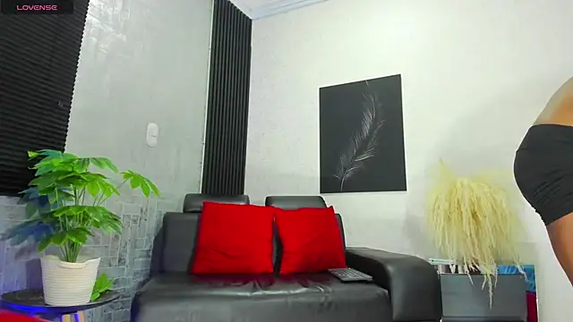 Snapshot of RicoBrown777_ chatting on October 14, 2025, 4:02 am RicoBrown777 online show from October 14, 2025, 4:02 am