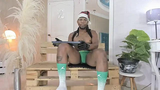 Snapshot of RicoBrown777_ chatting on November 8, 2025, 4:27 am RicoBrown777 online show from November 8, 2025, 4:27 am