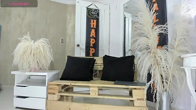 Snapshot of RicoBrown777_ chatting on October 21, 2025, 4:23 am RicoBrown777 online show from October 21, 2025, 4:23 am