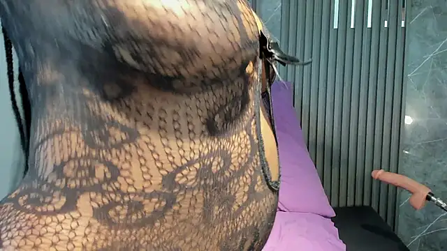 SaraiEvans online show from February 3, 2026, 7:13 am