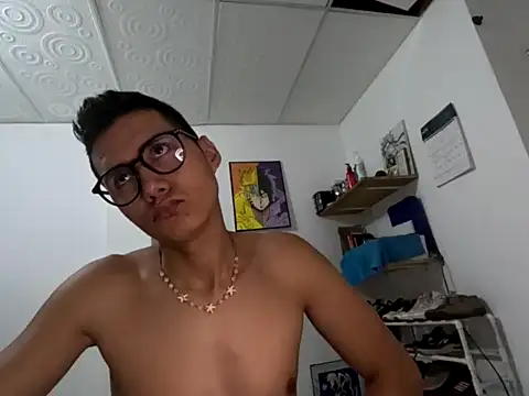 Abercend online show from October 30, 2025, 12:47 pm
