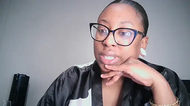 Nyxie Chaos online show from December 2, 2025, 2:30 pm