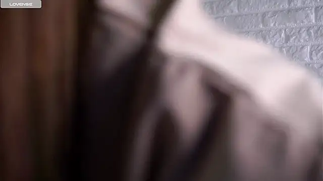 LowOncoming online show from November 6, 2025, 2:04 am