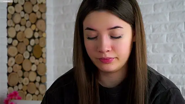 LowOncoming online show from February 13, 2026, 2:11 am