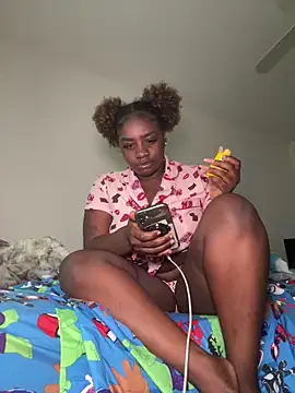 LillShayy online show from April 24, 2026, 2:19 pm