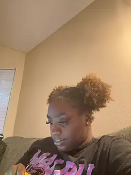 LillShayy online show from April 24, 2026, 12:34 am