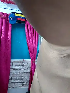 Michelle Brito1 online show from April 3, 2026, 2:12 pm