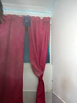 Michelle Brito1 online show from February 15, 2026, 4:06 pm