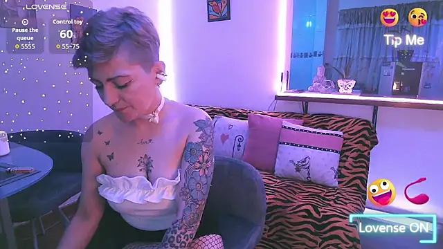 Snapshot of Maria_fernandaxxx_ chatting on November 27, 2025, 10:21 pm Maria fernandaxxx online show from November 27, 2025, 10:21 pm