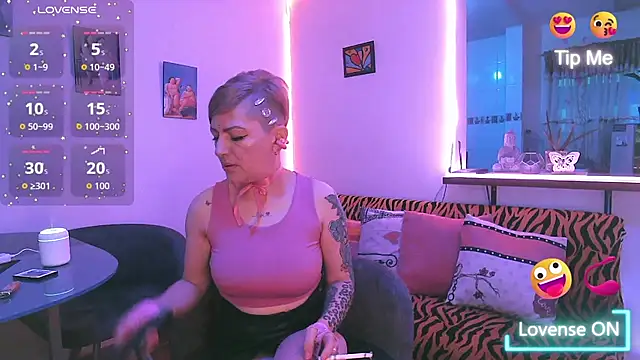 Snapshot of Maria_fernandaxxx_ chatting on November 10, 2025, 4:56 pm Maria fernandaxxx online show from November 10, 2025, 4:56 pm