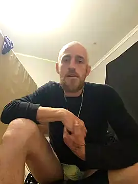 Snapshot of 5g4ever chatting on February 18, 2025, 4:37 am 5g4ever online show from February 18, 2025, 4:37 am