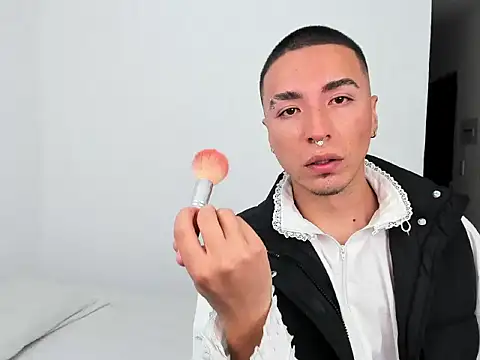 Snapshot of sweet_boys_xx chatting on November 9, 2025, 12:25 am sweet boys xx online show from November 9, 2025, 12:25 am