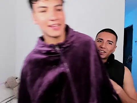 Snapshot of sweet_boys_xx chatting on November 9, 2025, 12:31 pm sweet boys xx online show from November 9, 2025, 12:31 pm