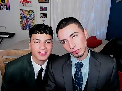 Snapshot of sweet_boys_xx chatting on March 5, 2025, 12:00 pm sweet boys xx online show from March 5, 2025, 12:00 pm