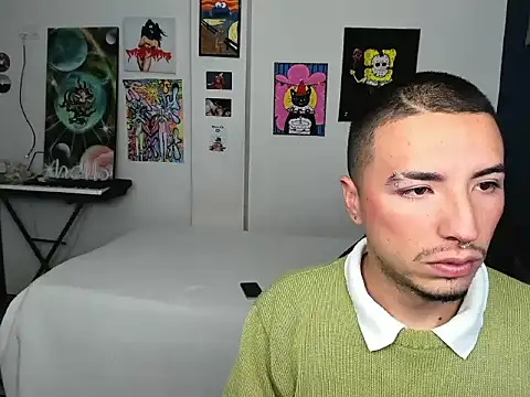 Snapshot of sweet_boys_xx chatting on October 22, 2025, 12:15 pm sweet boys xx online show from October 22, 2025, 12:15 pm