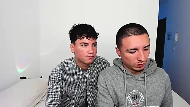 Snapshot of sweet_boys_xx chatting on October 24, 2025, 11:31 am sweet boys xx online show from October 24, 2025, 11:31 am