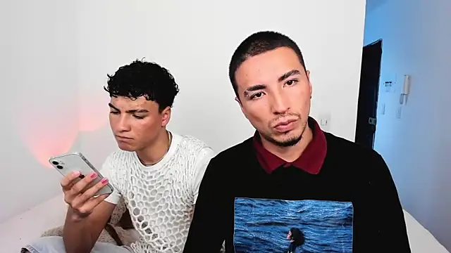 Snapshot of sweet_boys_xx chatting on October 27, 2025, 8:54 pm sweet boys xx online show from October 27, 2025, 8:54 pm