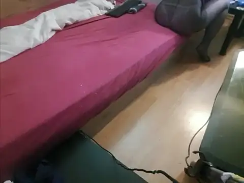 eblata04 online show from September 27, 2025, 9:10 pm