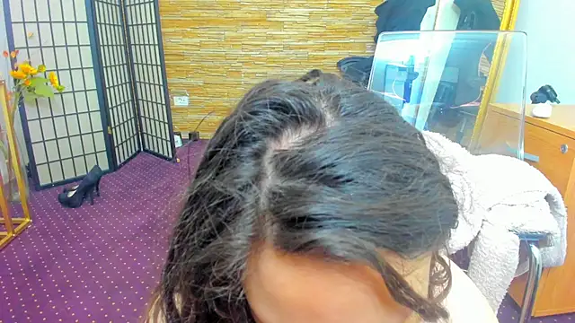 Snapshot of AishaRouhi chatting on February 18, 2026, 5:16 am AishaRouhi online show from February 18, 2026, 5:16 am