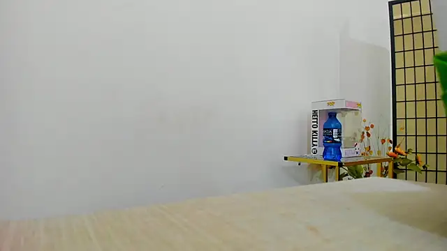 AishaRouhi online show from March 10, 2026, 5:44 am