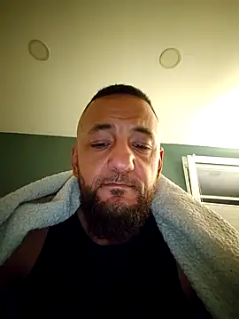 Reeeks69 online show from April 5, 2026, 3:46 am